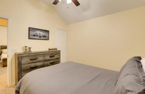 6 Mi to Dtwn Mansfield! Family Getaway with Patio - Foto 14