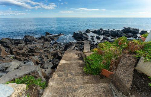 LaLuna Apartments - Sea Panorama - 20mins from CTA airport - Foto 18