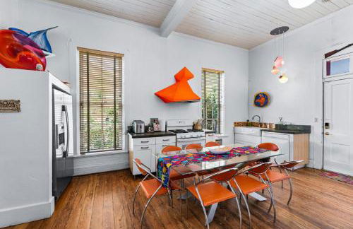 Vibrant Location Artistic Home Downtown King Bed - Foto 11