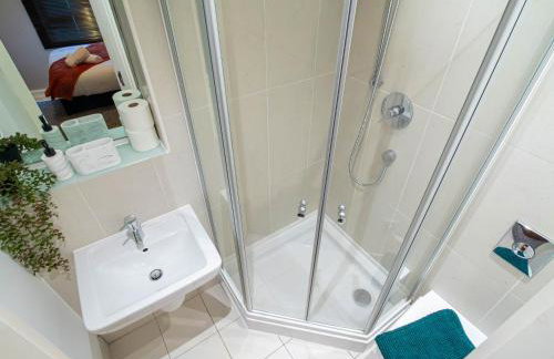 Balcony Waterside 2-Bed Apartment Central Leeds - Foto 20