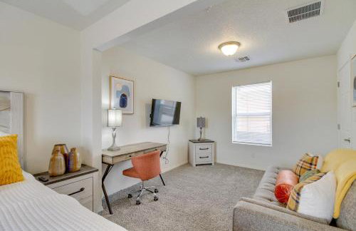 3 Mi to Downtown WFH-Friendly ABQ Townhome! - Photo 16