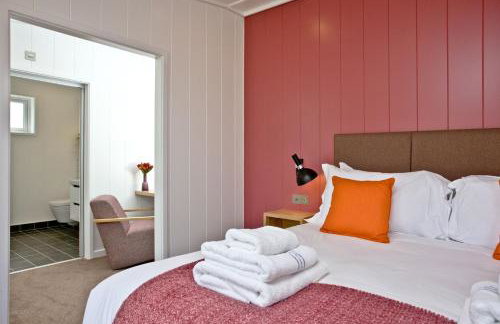 Cheddar Pink, Strawberryfield Park, Cheddar - Photo 23