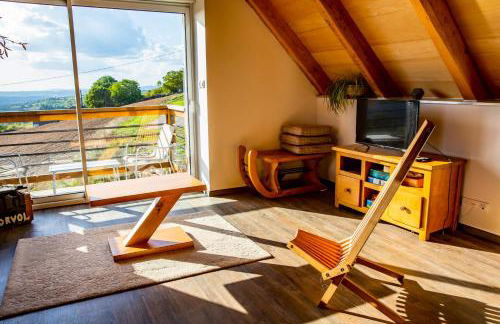 Appartement charmant à Saint-Côme-d'Olt - 80 m² avec balconc - Photo 3