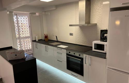 Apartamento espacioso de diseño a 3 min RENFE. - Photo 6