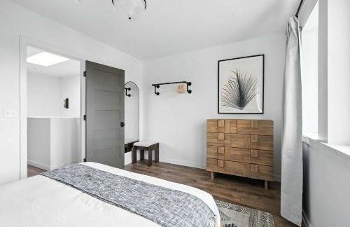 Kerns 6BR Gem - New Build Spanish Flair - Photo 10