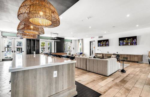 2BR Sunspot Poolside Living in Apollo Beach - Foto 25