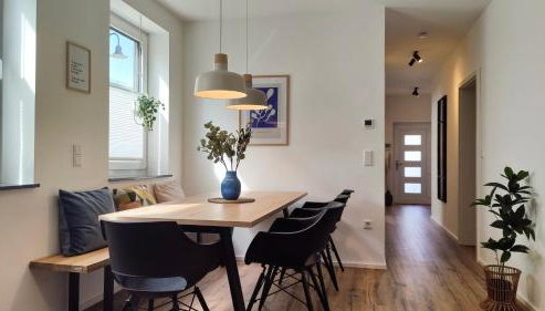Hygge Home - mit Garten und Stellplatz für Feriengäste-, Monteure / Netflix / 10 min. zur Sinsheim Therme und zur Autobahn - Foto 2