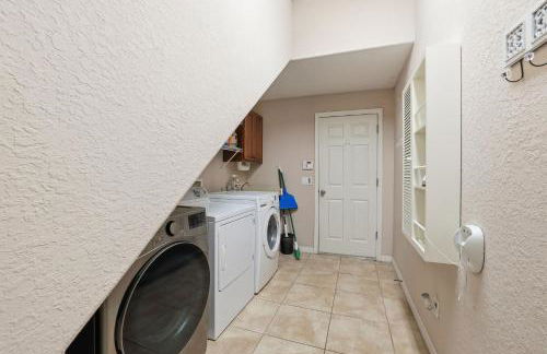 Charming 3BR Oasis Comfort, Pool & Sunshine home - Foto 41