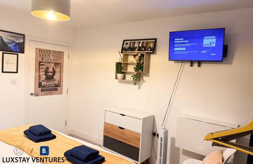 Multiple 2-Bedroom Apartments near Harry Potter Studios - 2-Minute walk to Bushey Station - 20 Minutes to London Euston - Ideal for Families & Business - Free Parking - Foto 45