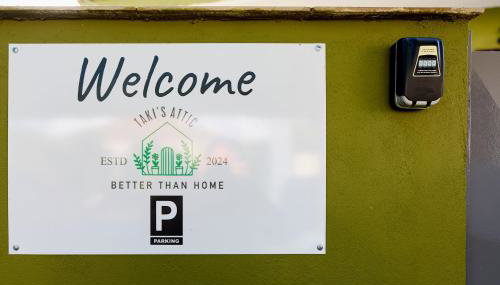 Takis' Attic - Photo 5