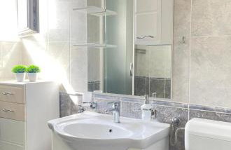 Jolie Ann Marie apartment - Photo 31