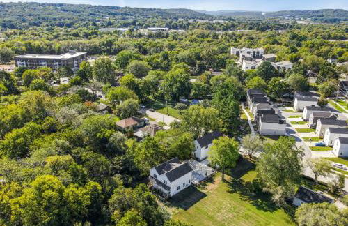 The Pearl-Half mi to Baum Walker Field-2 mi to DT - Foto 23