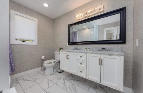 7 Min Walk to the Beach - Completely Renovated - Foto 18