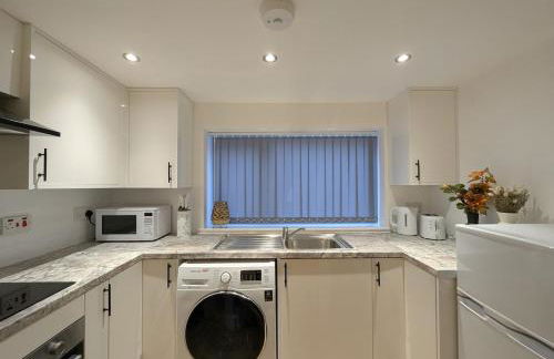 Newly Furnished Guest House Near City Centre - Foto 2