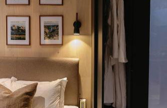 Staghorn | Modern Lux Mirror Home | HotTub & Woods - Foto 22