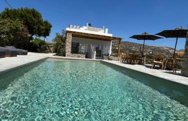 Ninemia Naxos Suites - Photo 1