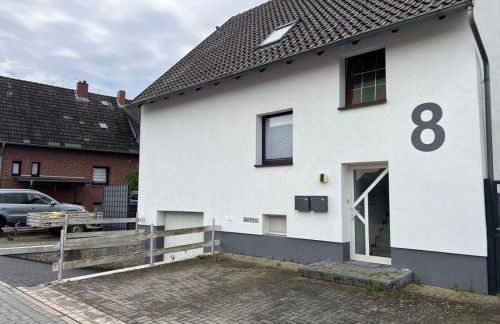 APARTMENT in Isenbüttel - 90m2, 3 Zi, 5 Einzelbetten, Free Coffee, WiFi & Parking - 24h CHECK IN - Foto 11