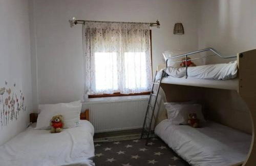 Rooster Retreat - Photo 4