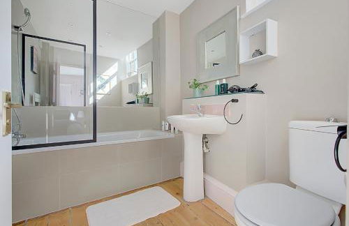 Old street Iconic Warehouse style 4 Bedroom 2 bath House Prime Central London Location - Foto 8