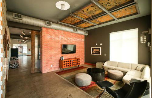Chic 2BR-Southtown Near Rvrwalk, Dome & Conv - Foto 33
