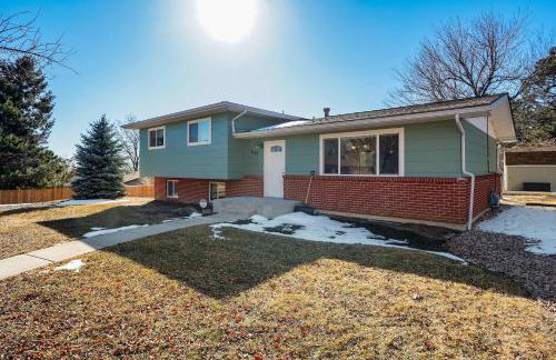 Crestpoint Court Family Multi-Level Near UCCS & BBQ - Foto 68