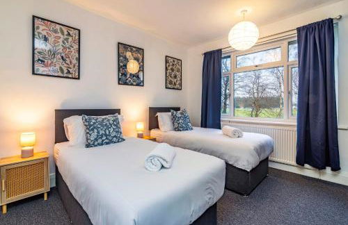 University View-Off-Street Parking-Sleeps 8-Fast WiFi - Foto 9