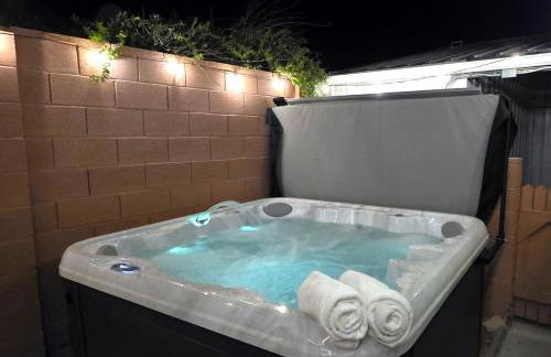 Hot Tub, Game Room, Kayaks, Boat Parking, Backyard, King, Fire Pit, Pets, WD - Foto 16