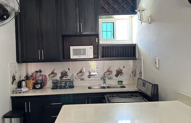 Remarkable 1-bed Apartment in Montego Bay - Photo 8