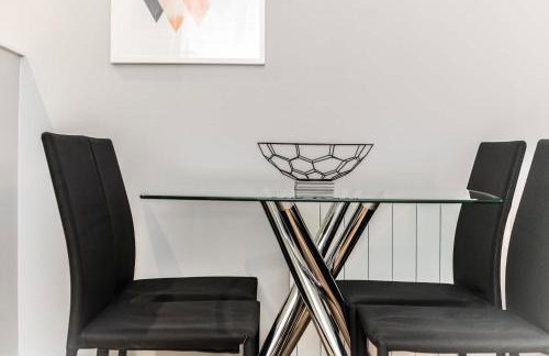 Liverpool City Centre with Free Parking - Sleeps 6! - Photo 13