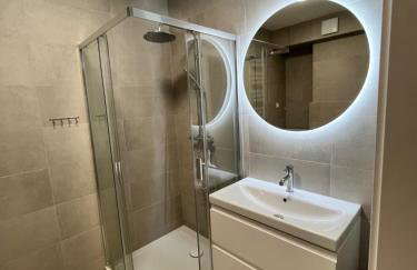 Apartament Julia 1-3 os Starowapiennikowa 42a z balkonem, klimatyzacją i miejscem parkingowym - Photo 15