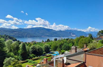 Lake & Pool Holiday House - Photo 1