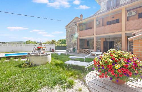 Borgo Panicale with Shared Pool and Garden - Photo 11