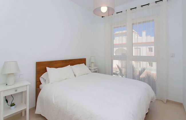 Sunset Paradise - Sleeps 4, Pool, Terrace & Views - Foto 2