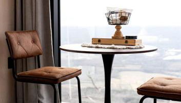 Stunning Mirrored Glass Cabin with Hot Tub & Sauna near Lookout Mountain, Dade County, GA - Foto 4