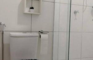 APT Completo - Suíte - 2 Ar-condicionados, Wi-FI, Piscina, garagem, portaria - aconchegante - Foto 27