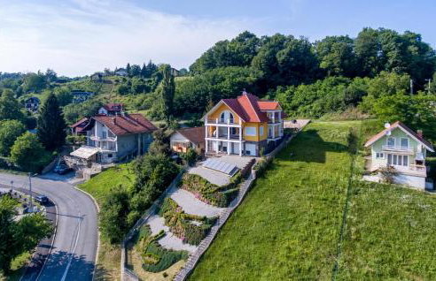 Cozy Home In Varazdinske Toplice - Foto 13