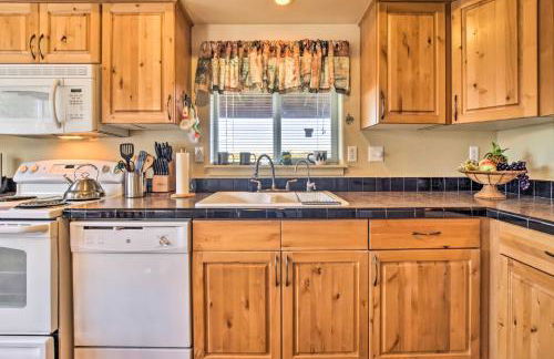 20 Mi to Taos Ski Valley Secluded Mtn-View Cabin! - Foto 8