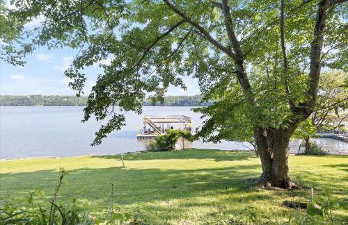 The Linn Creek Lodge Family Home with Private Dock - Foto 48