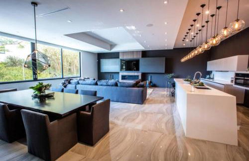 Beverly Hills Luxurious 4BR Villa with Pool and Views - Foto 14