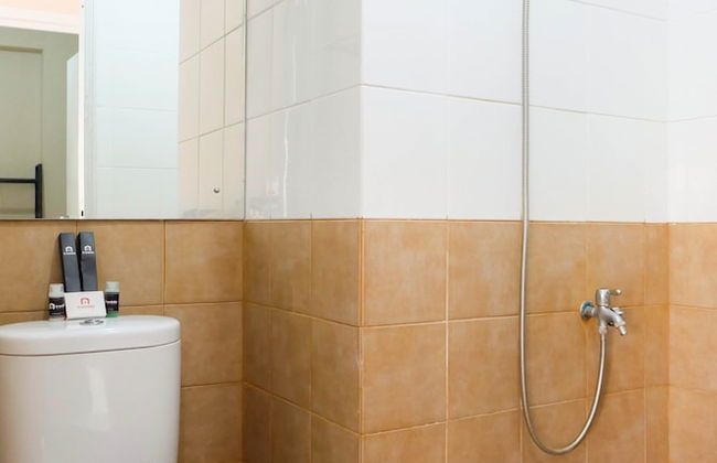 Modern and Bright 2BR Green Pramuka Apartment - Foto 25