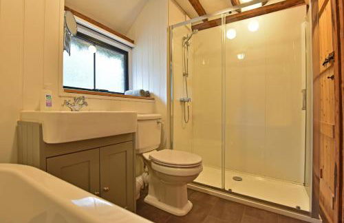 The Hayloft at Cwmffrwd Farm - Photo 18