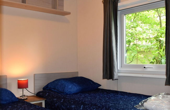 Cozy Chalet in Goedereede With Garden - Photo 3