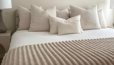 Partial Ocean View Steps to the Pier - Foto 3