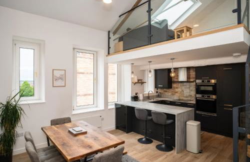 2BD Loft Style Apt - Edinburgh - Free Parking - Pass the Keys - Foto 8