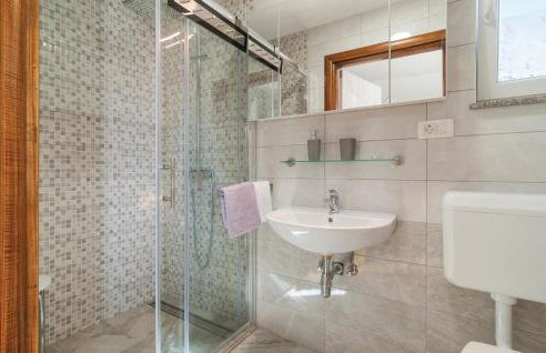 4 Bedroom Stunning Home In Neoric - Foto 49