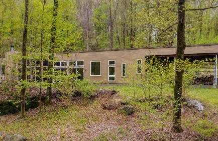 Secluded Modern Enclosed Patio Forest Views Woodland Zen by AvantStay - Foto 32