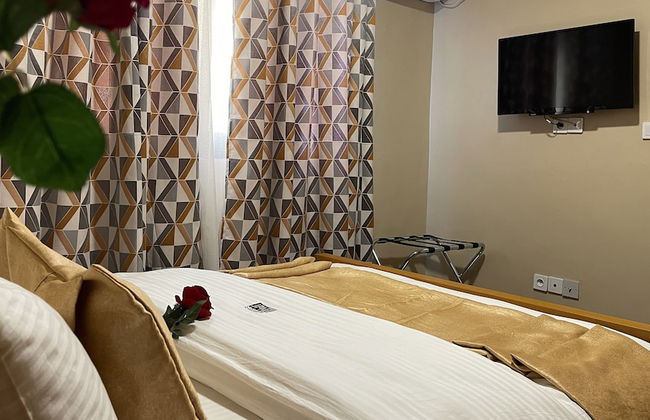 JPN SQUARE Douala - Foto 28