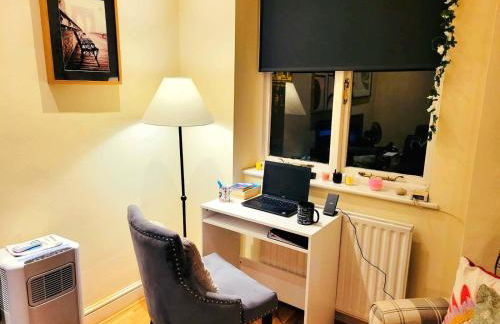 Spacious 2 BDR plus Large Living Dining Room with Workspace Executive Apartments at Prime Locations in Kensington and Chelsea - Foto 9