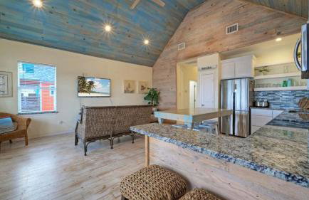 Panoramic Water Views, Shared Pool, Boat Dock Bayside Lodge by Avantstay - Foto 16