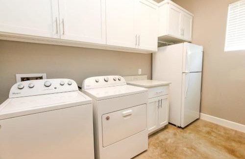 Luxury Lake LBJ House with Heated Swimming Pool and Spill Over Hot Tub and 2 Boat Slips - Foto 45